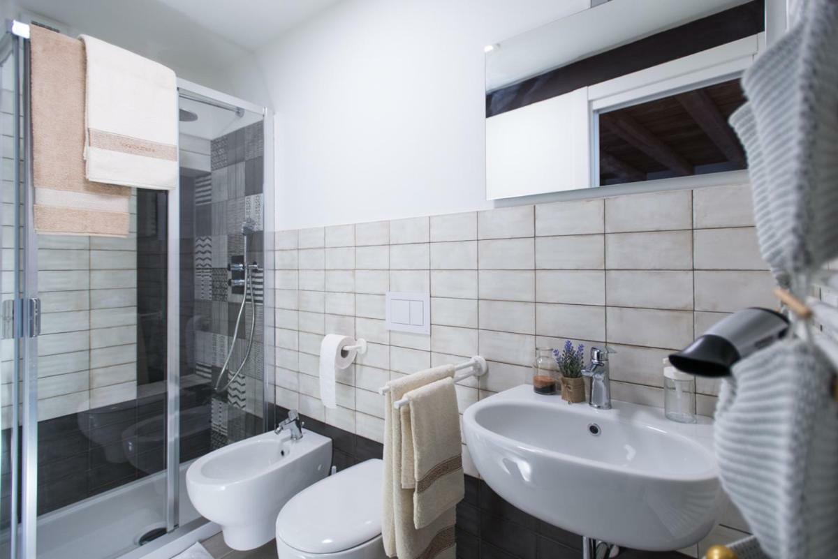 Guest House Seme Di Faggio Miasino エクステリア 写真